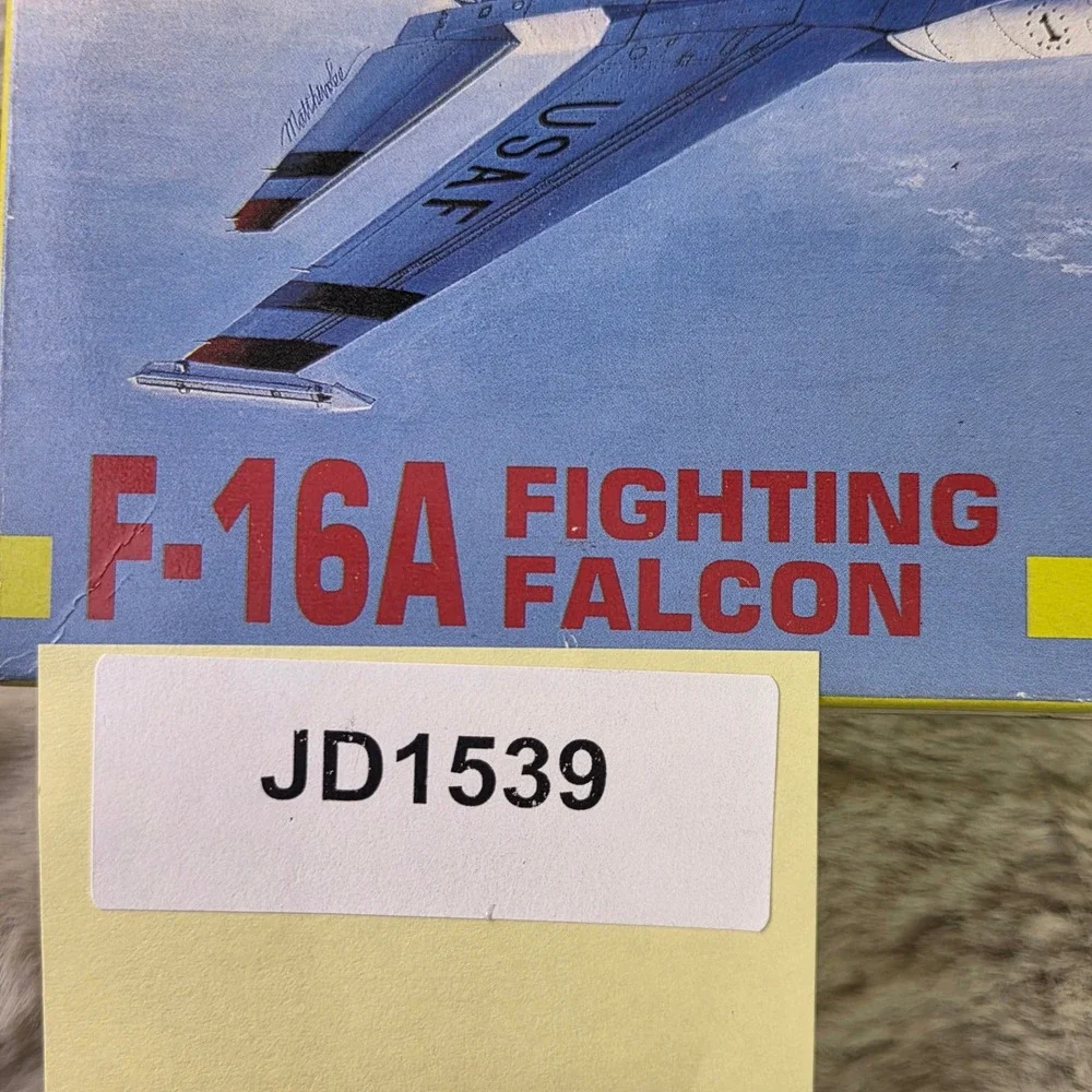 DML F-16A Fighting Falcon Thunderbirds 1:144 Scale Model Kit 4504 Vintage 1989